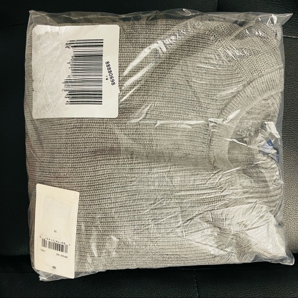 NWT✨Splendid Warner Long Sleeve Sweater in gray - Picture 9 of 10